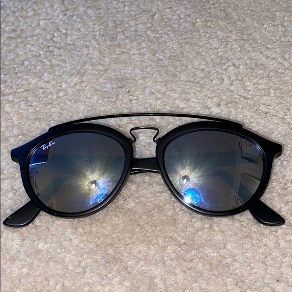 Ray ban double bridged sunglasses. - Picture 1 of 4